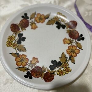 Vintage “Clover” Floral Patterned Serveware Plates